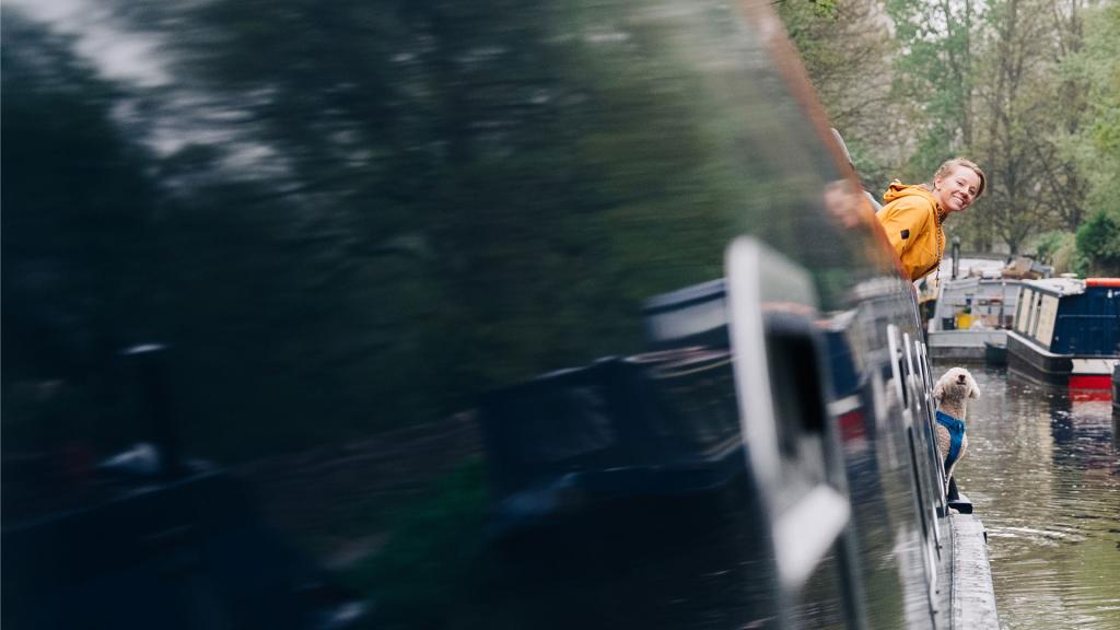 Win 4 Days on an English Canal Boat ($3,000 Value)