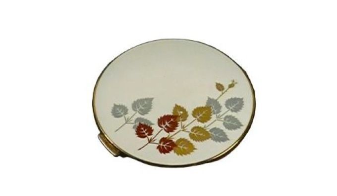 Giveaway Competition To Win A Vintage Stratton Compact Mirror