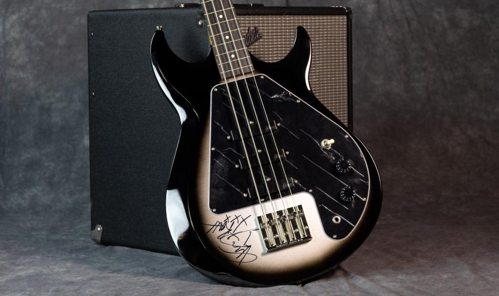“Mike Dirnt” Grabber G3 Badass Bass Giveaway