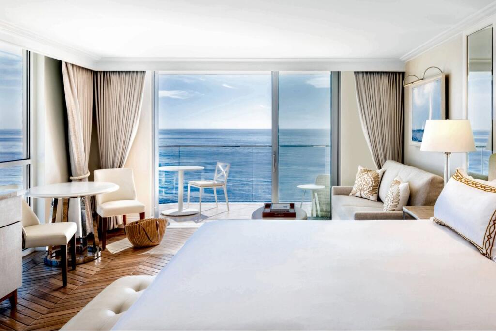 Escape to Iconic Laguna Beach