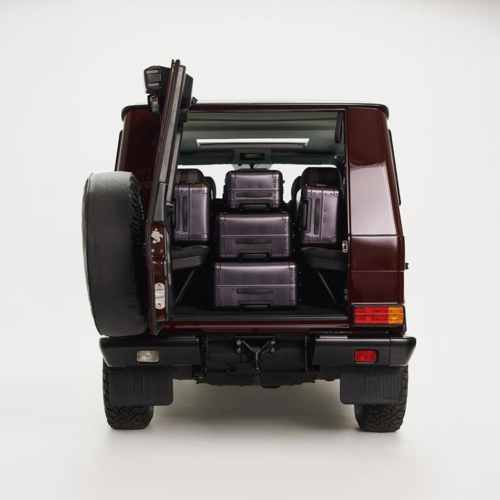 Monos Mercedes-Benz G320 Giveaway